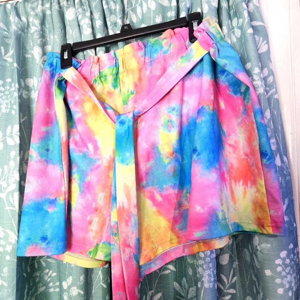💋5/20 Shein tie dye shorts size 4x